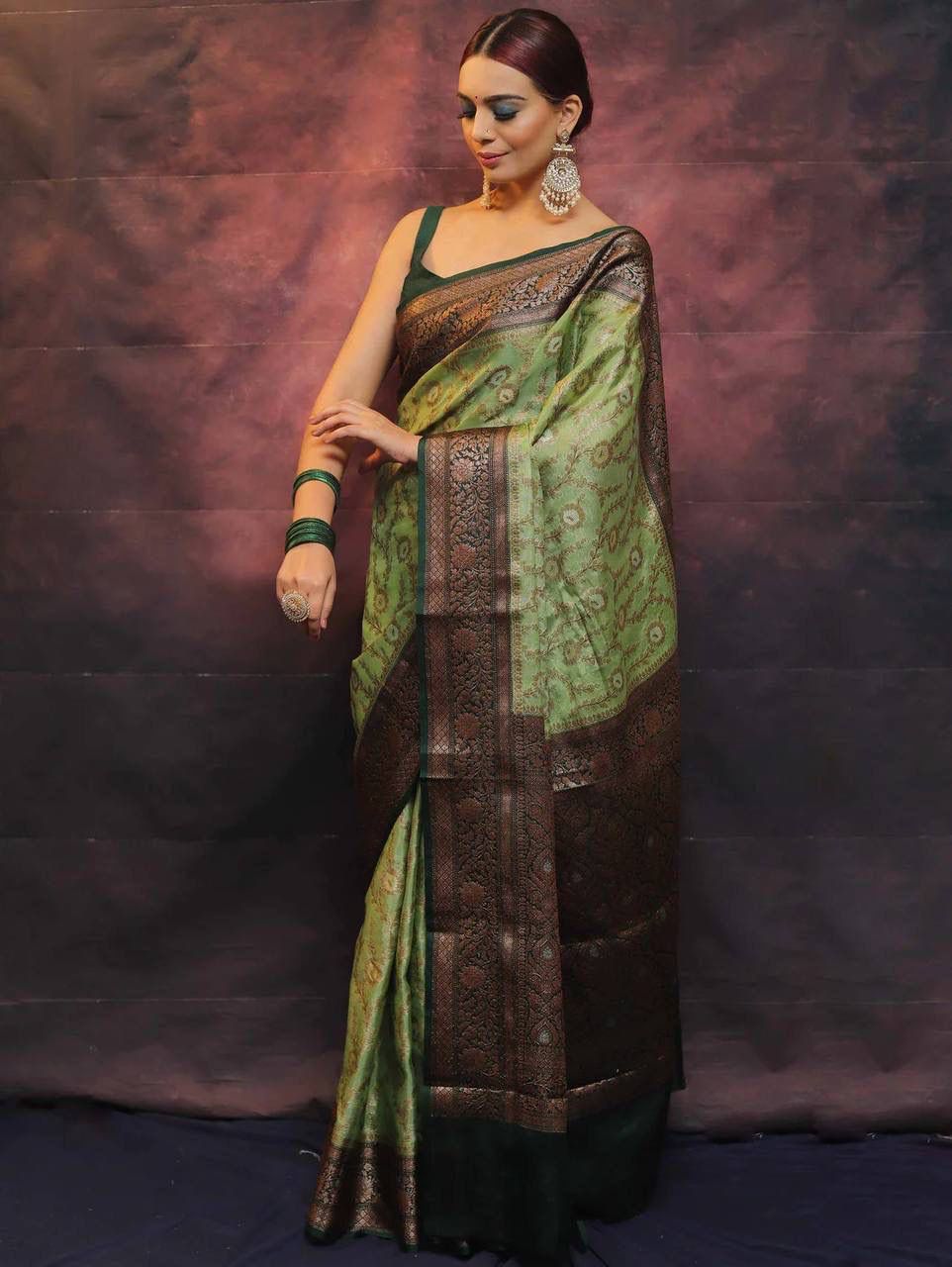 Magnetic Pista Soft Silk Saree With Petrichor Blouse Piece