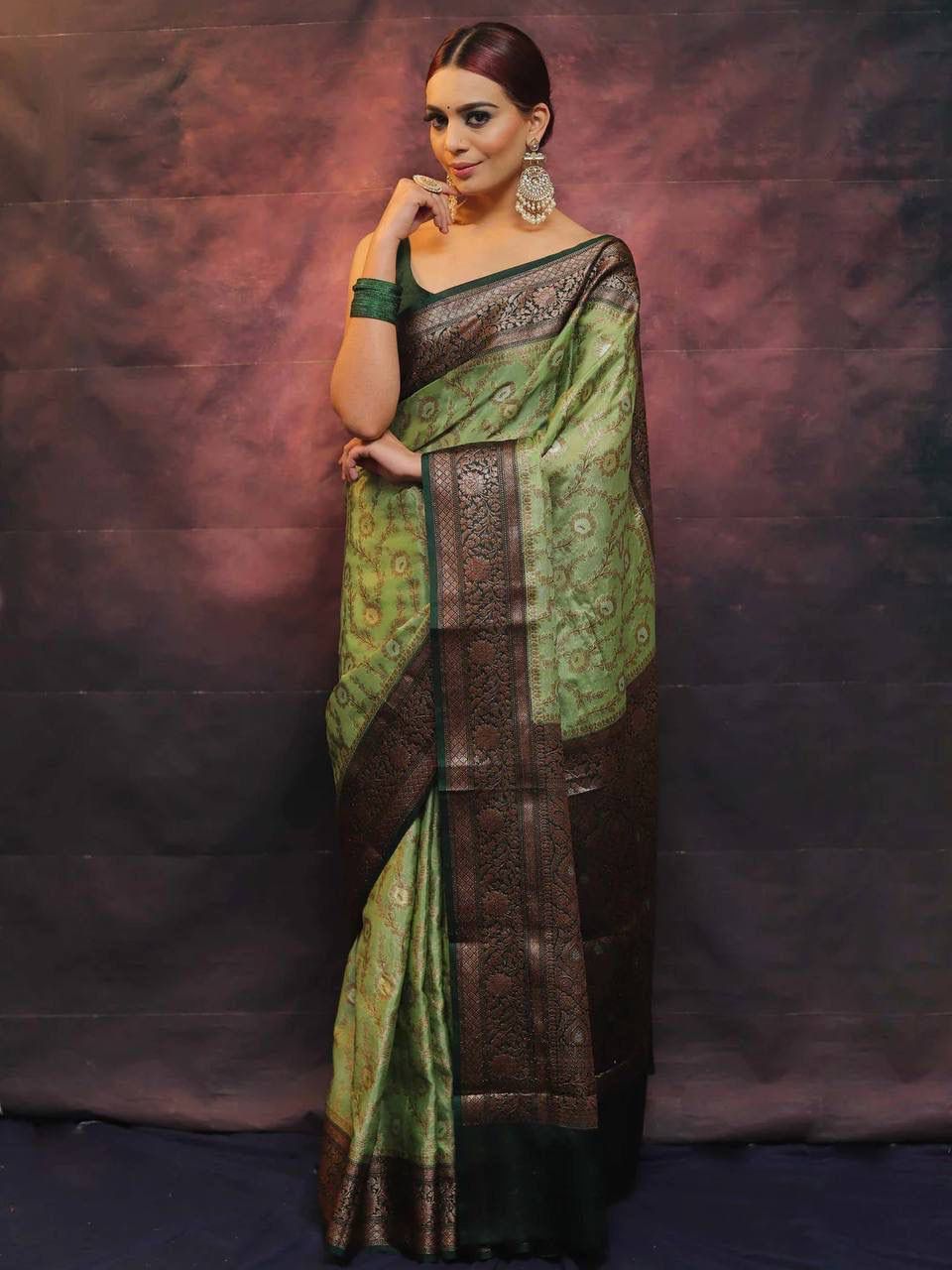 Magnetic Pista Soft Silk Saree With Petrichor Blouse Piece