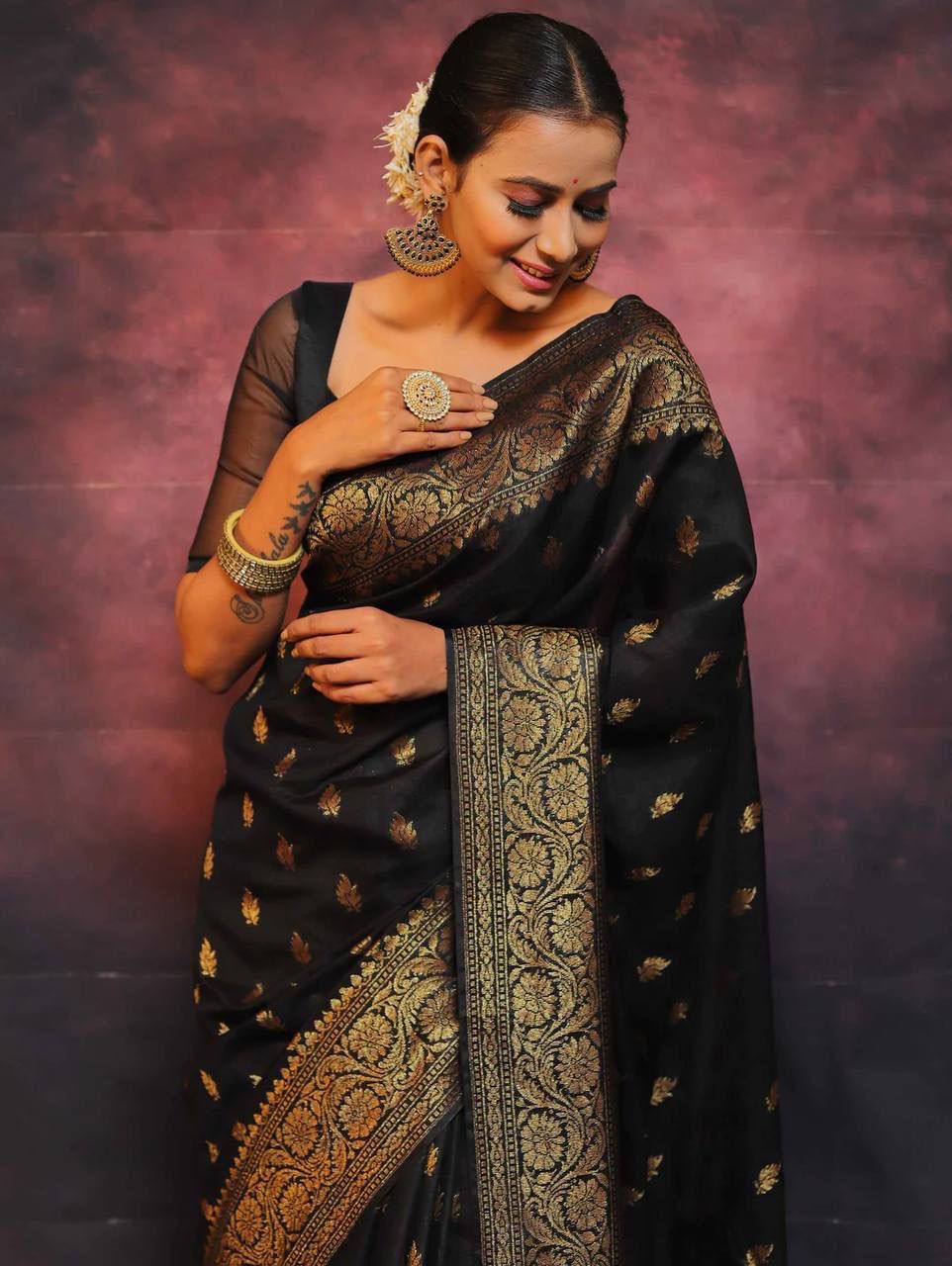 Devastating Black Soft Silk Saree With Panoply Blouse Piece