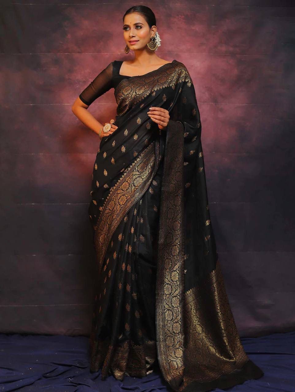 Devastating Black Soft Silk Saree With Panoply Blouse Piece