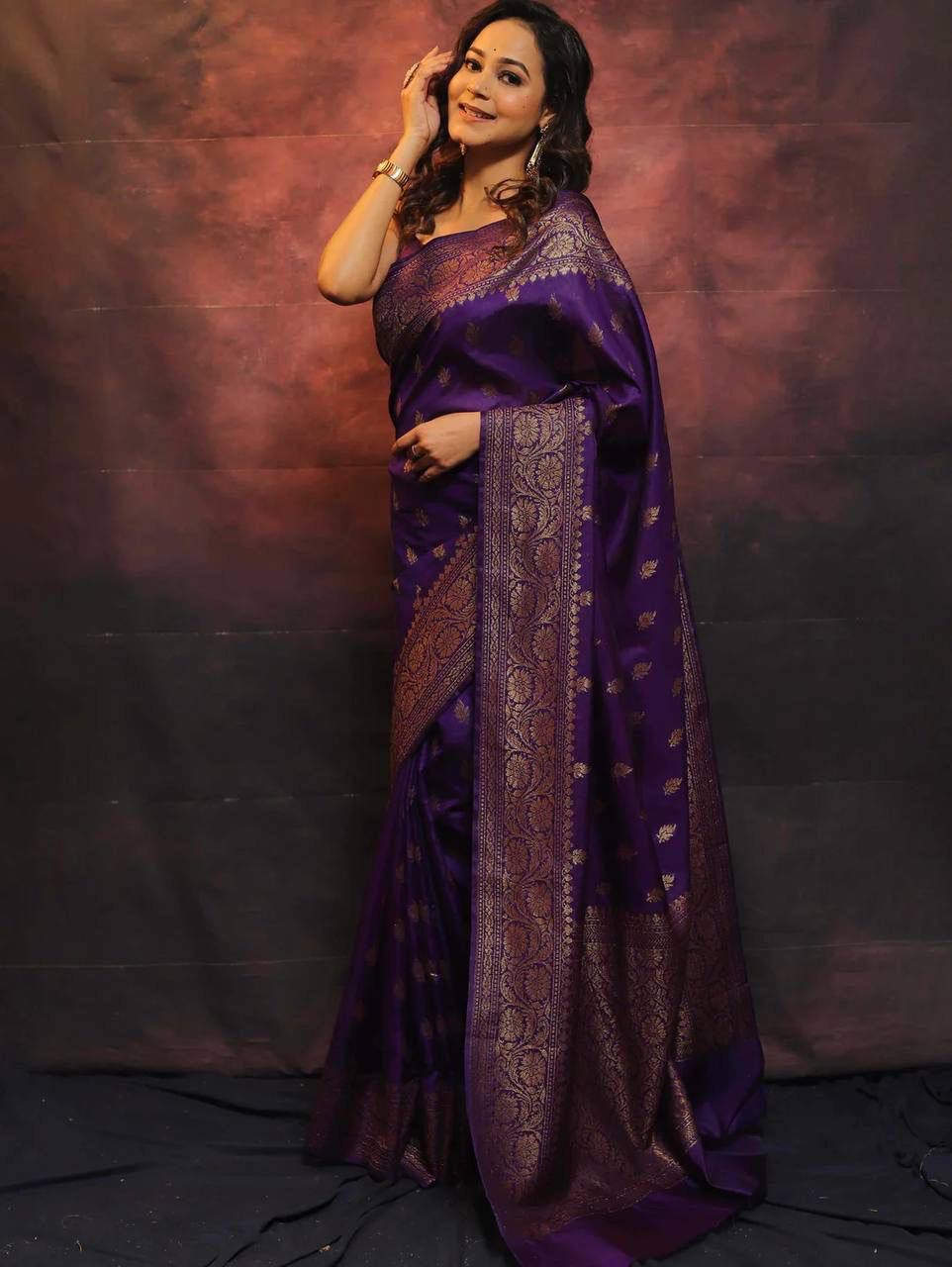 Delectable Purple Soft Silk Saree With Palimpsest Blouse Piece