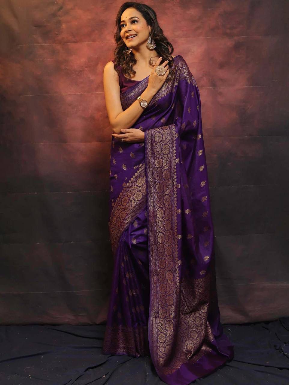 Delectable Purple Soft Silk Saree With Palimpsest Blouse Piece