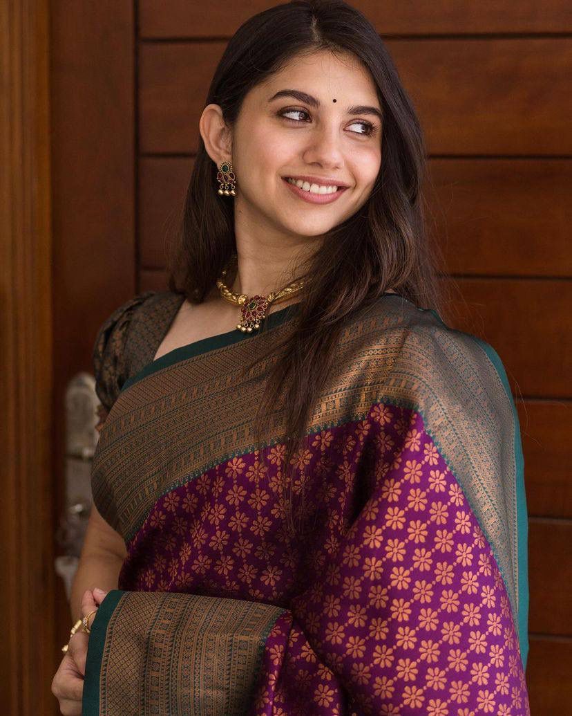 Denouement Purple Soft Silk Saree With Propinquity Blouse Piece