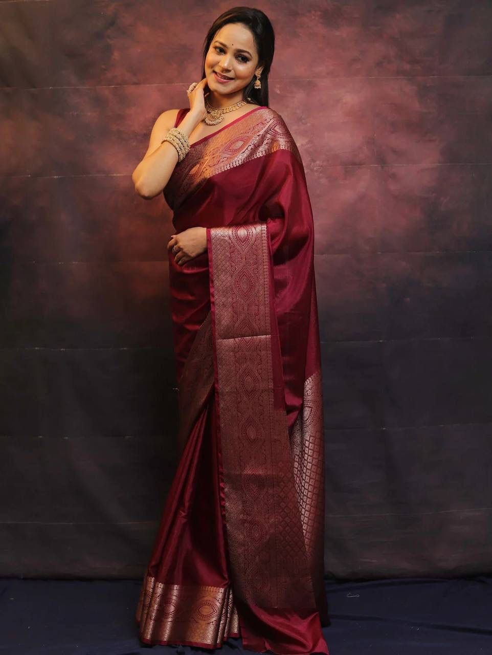 Susurrous Maroon Soft Silk Saree With Moiety Blouse Piece