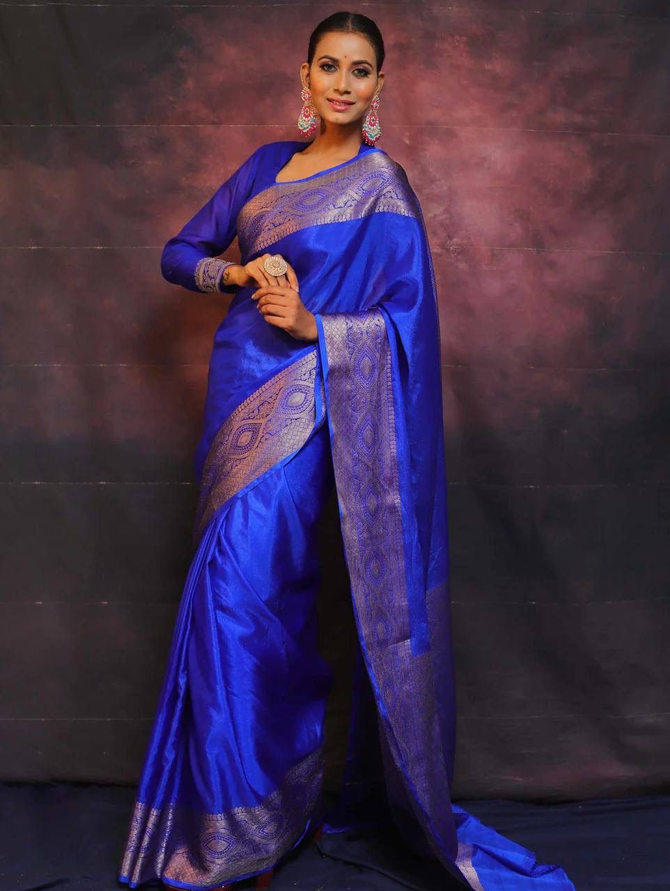 Evanescent Royal Blue Soft Silk Saree With Sumptuous Blouse Piece