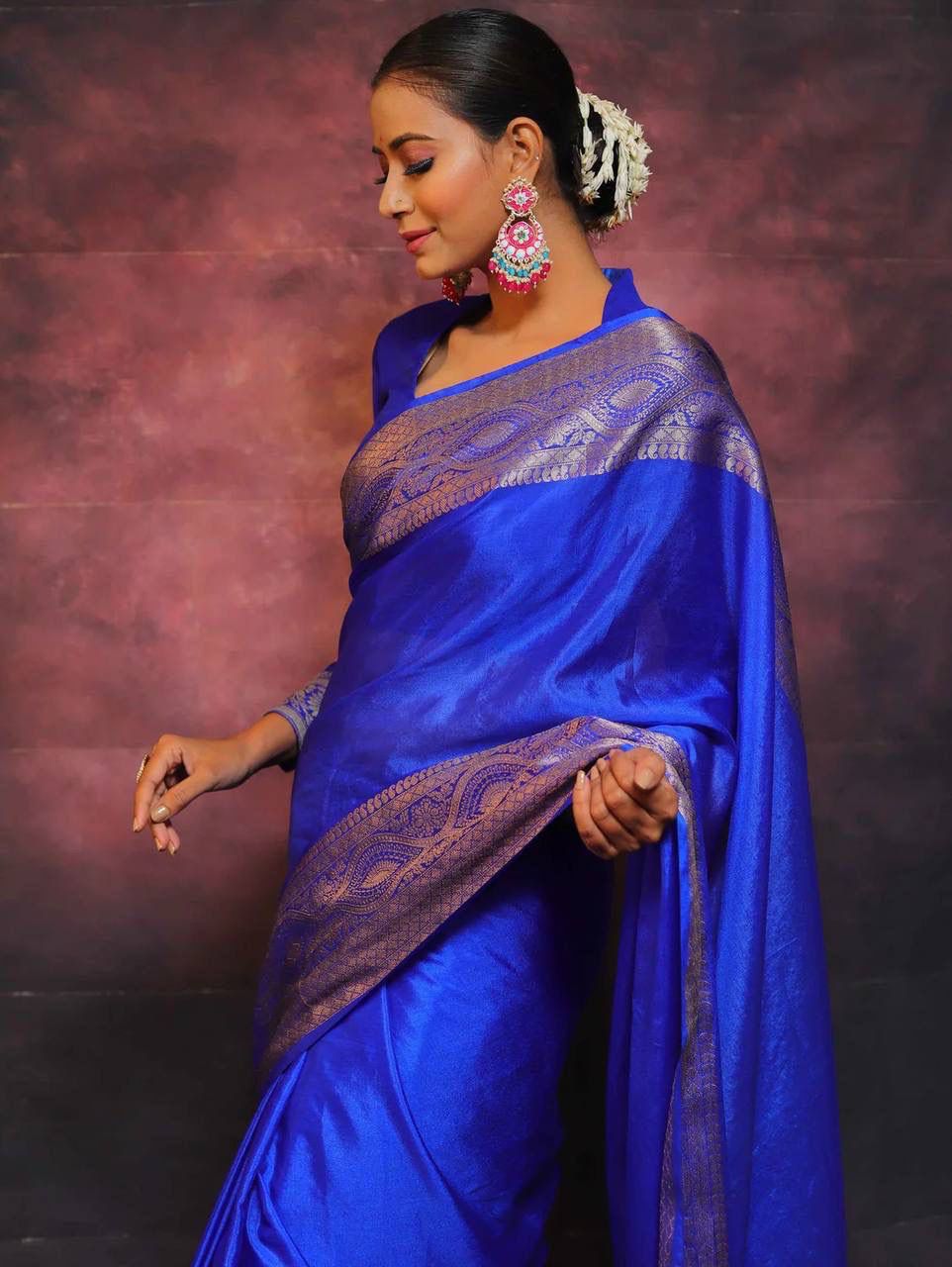 Evanescent Royal Blue Soft Silk Saree With Sumptuous Blouse Piece