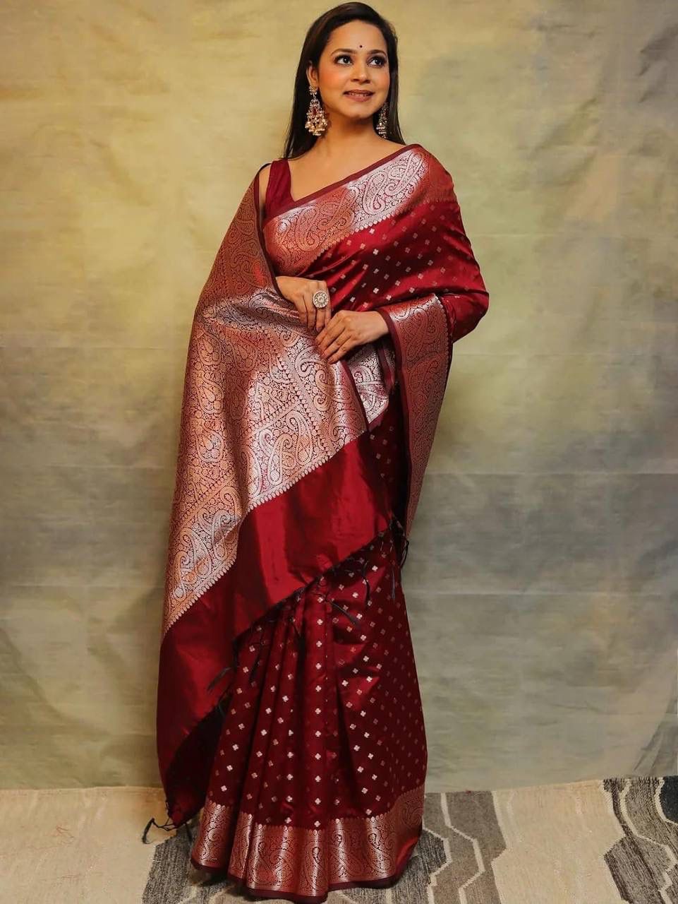 Sumptuous Maroon Soft Silk Saree With Lissome Blouse Piece