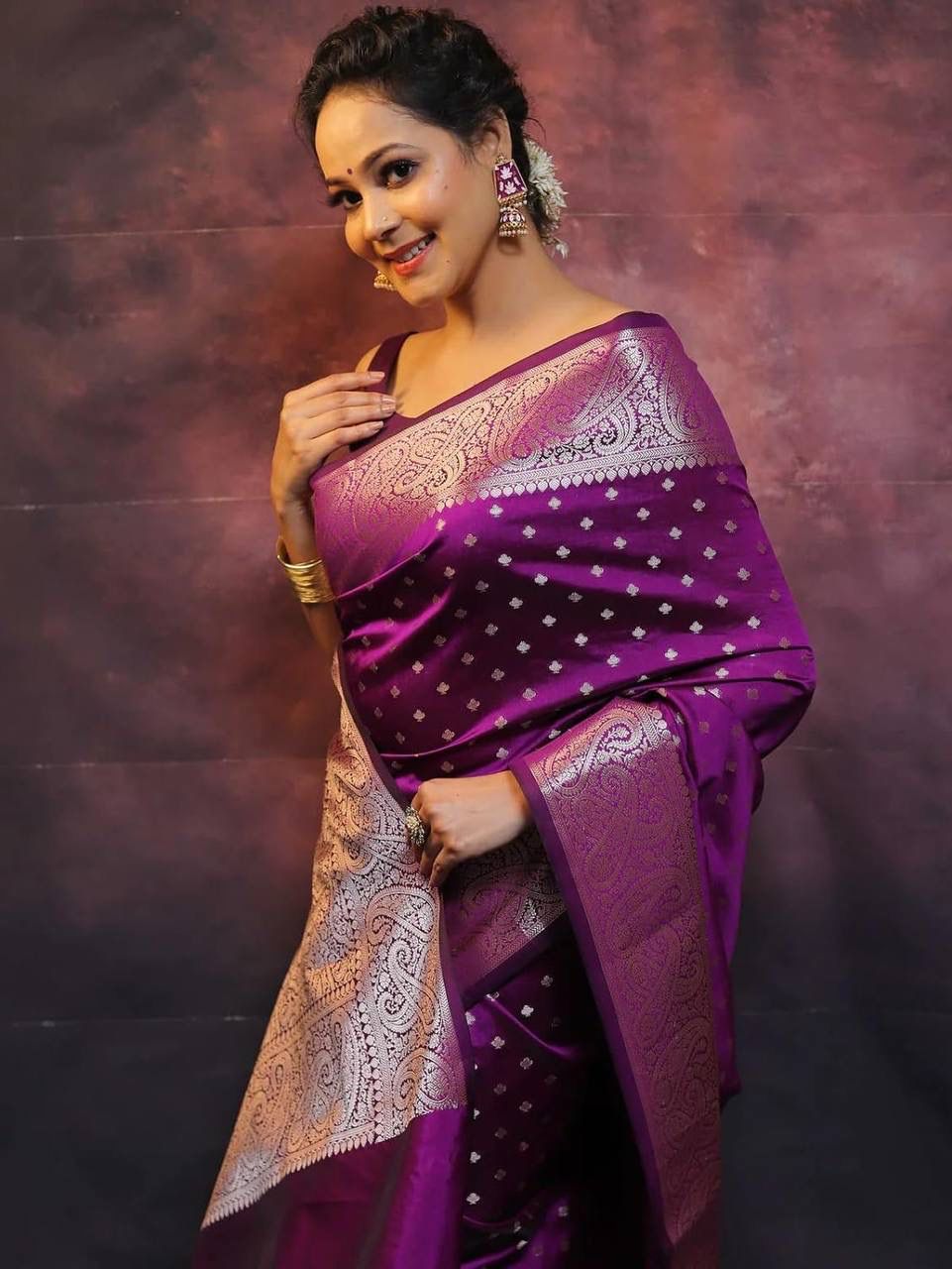 Seraglio Purple Soft Silk Saree With Lagniappe Blouse Piece