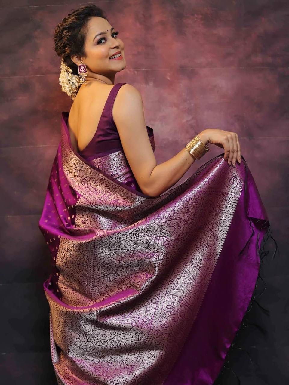 Seraglio Purple Soft Silk Saree With Lagniappe Blouse Piece