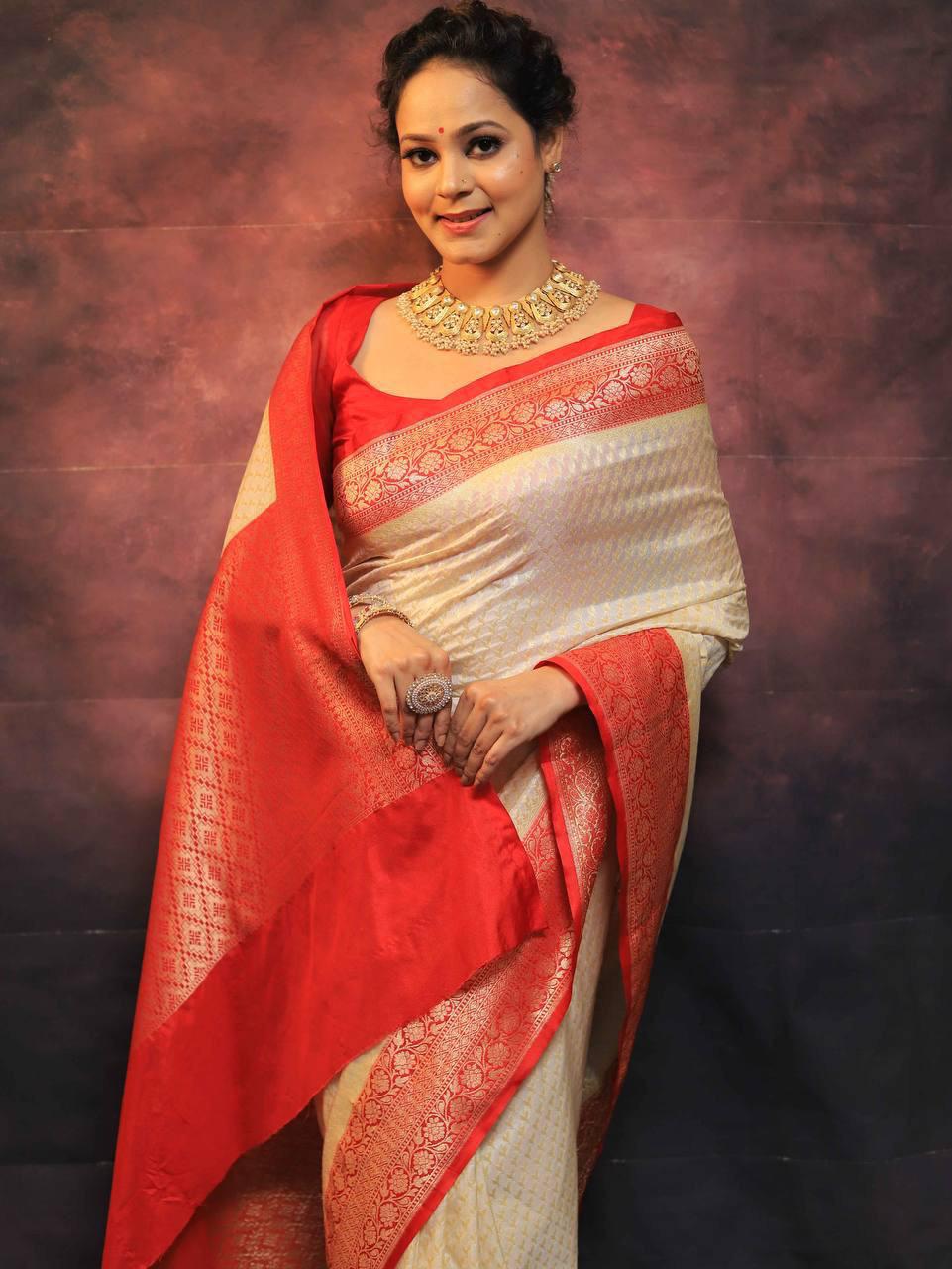 Brood Beige Soft Silk Saree With Embrocation Blouse Piece