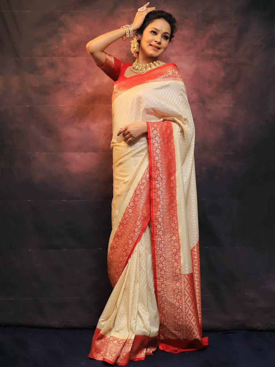 Brood Beige Soft Silk Saree With Embrocation Blouse Piece