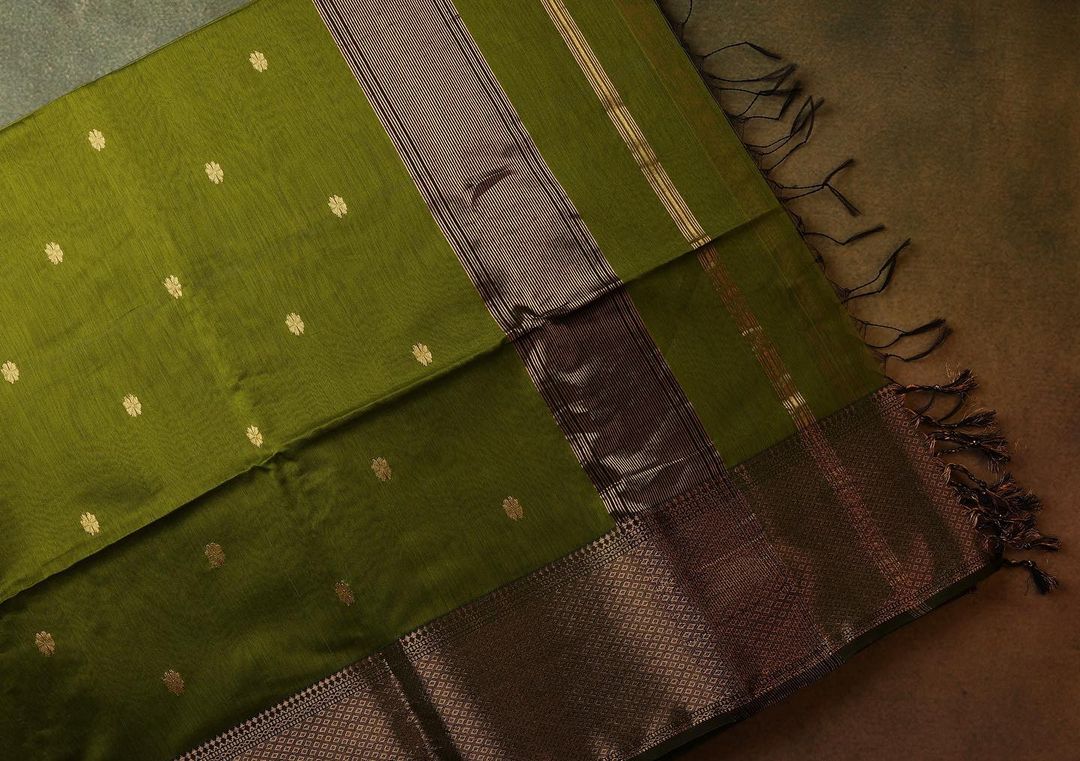 Gossamer Green Cotton Silk Saree With Felicitous Blouse Piece